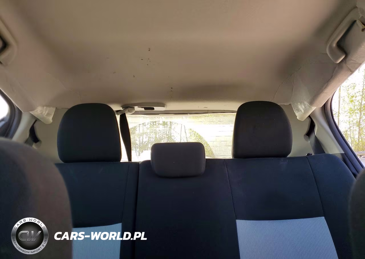 2016 Toyota Prius C Two VIN:JTDKDTB30G1119869 - 10