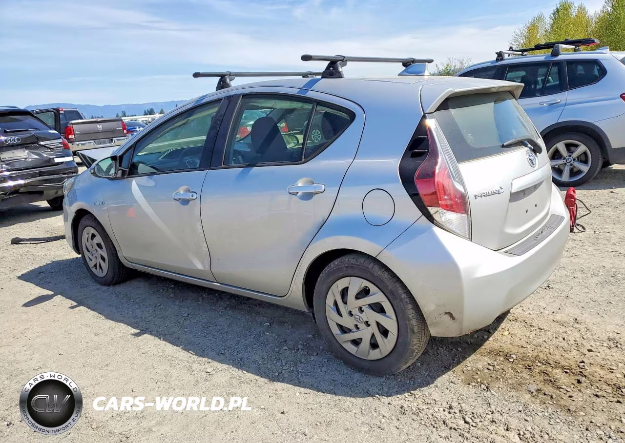 2016 Toyota Prius C Two VIN:JTDKDTB30G1119869 - 2