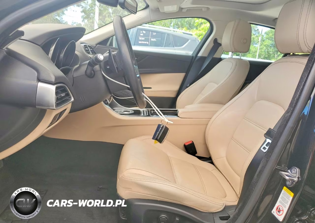 2018 Jaguar Xe Prestige VIN:SAJAE4EV9JCP18603 - 7