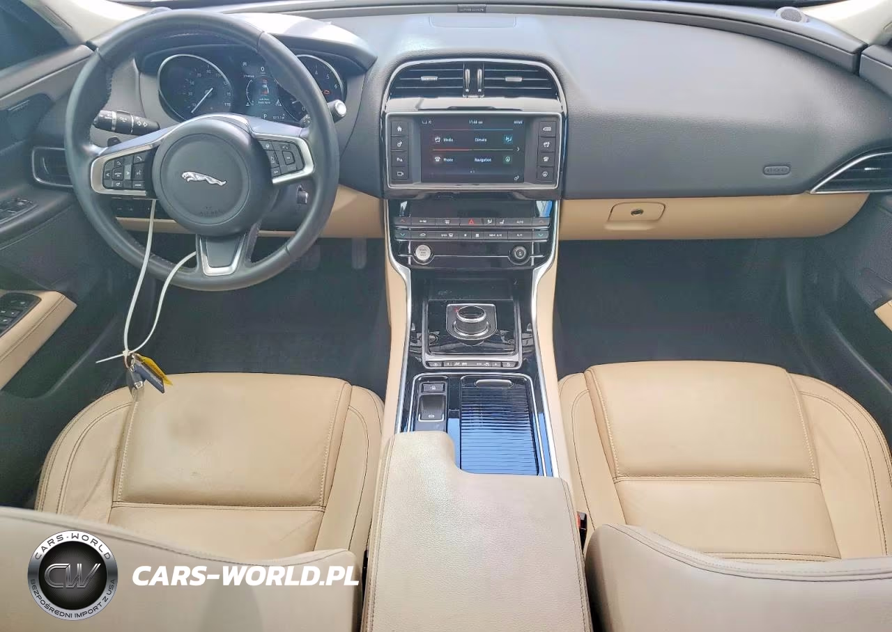 2018 Jaguar Xe Prestige VIN:SAJAE4EV9JCP18603 - 8