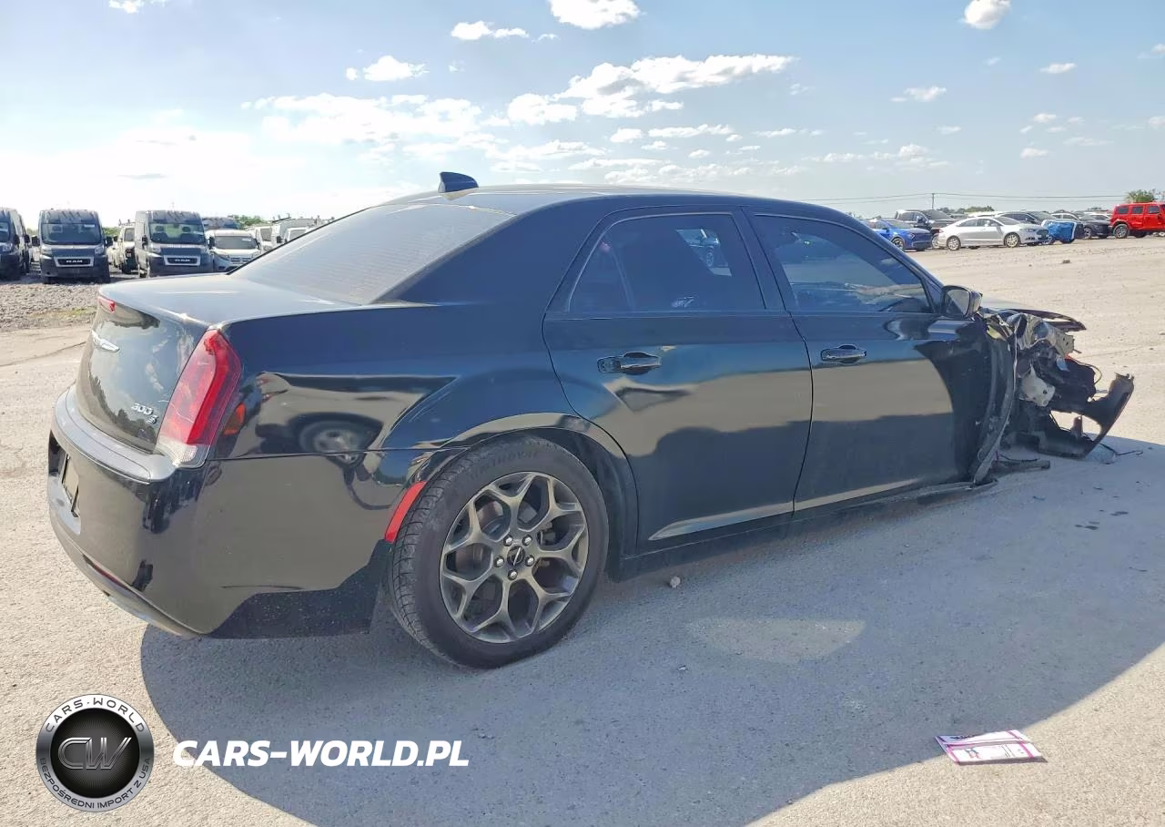 2016 Chrysler 300 S VIN:2C3CCAGG5GH136258 - 3