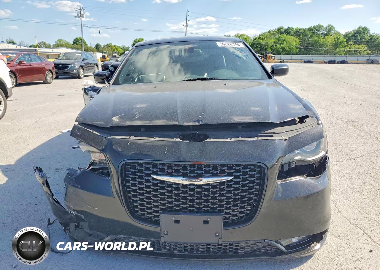 2016 Chrysler 300 S VIN:2C3CCAGG5GH136258 - 5