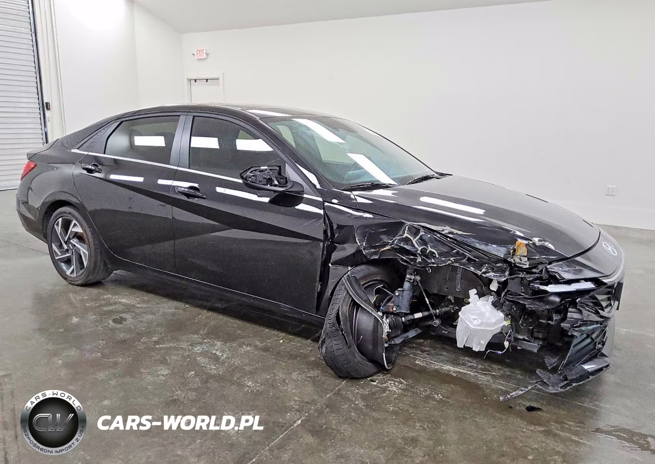 2025 Hyundai Elantra Limited VIN:KMHLN4DJXSU180233 - 4