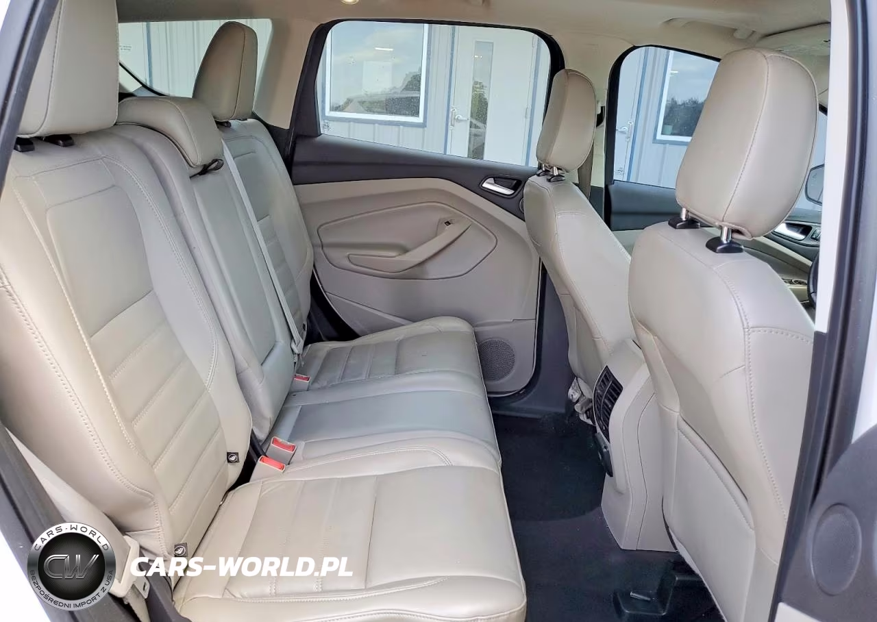 2018 Ford Escape Titanium VIN:1FMCU0J9XJUC67036 - 11