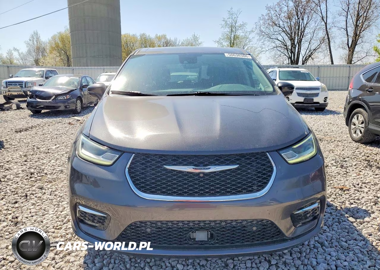 2022 Chrysler Pacifica Hybrid Touring L VIN:2C4RC1L74NR122841 - 5
