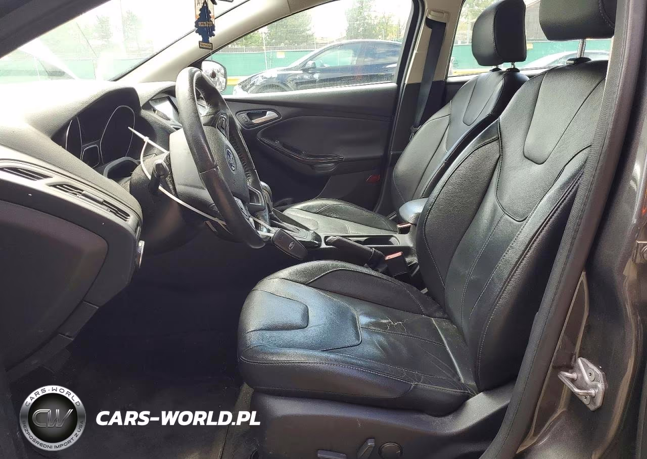 2015 Ford Focus Titanium VIN:1FADP3J26FL364788 - 7