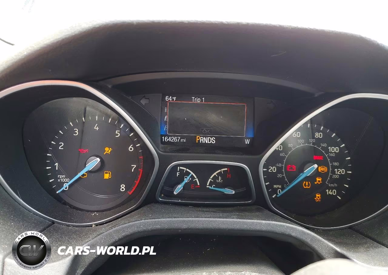 2015 Ford Focus Titanium VIN:1FADP3J26FL364788 - 9