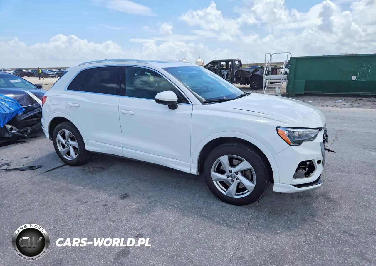 2020 Audi Q3 Premium VIN:WA1AECF34L1066066 - 4