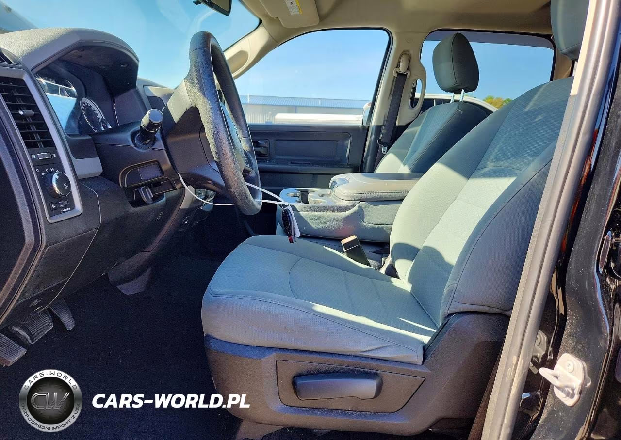 2019 Ram 1500 Classic Tradesman VIN:1C6RR7KGXKS675059 - 7