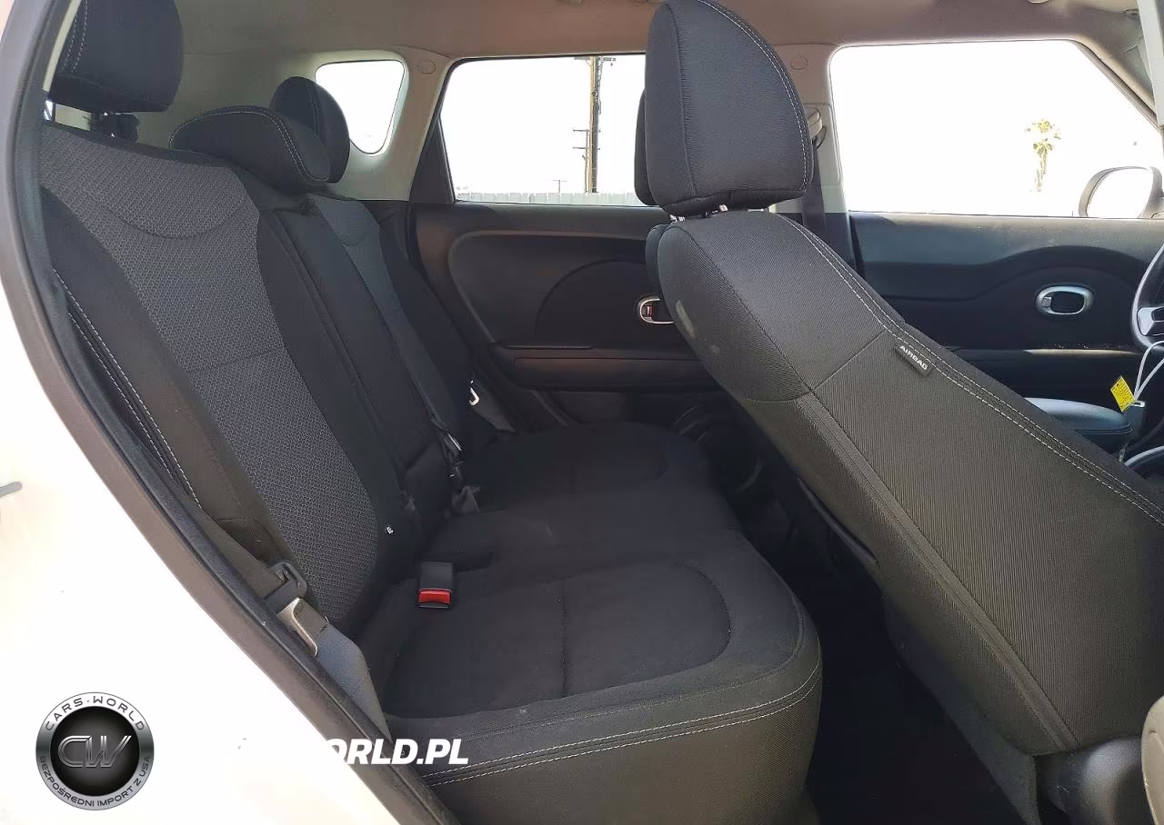 2018 Kia Soul VIN:KNDJP3A53J7620619 - 10