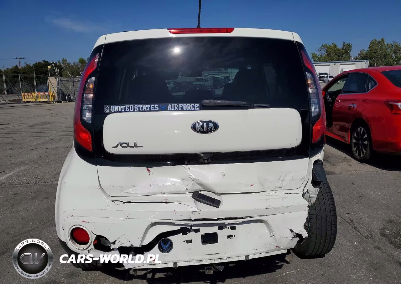 2018 Kia Soul VIN:KNDJP3A53J7620619 - 6