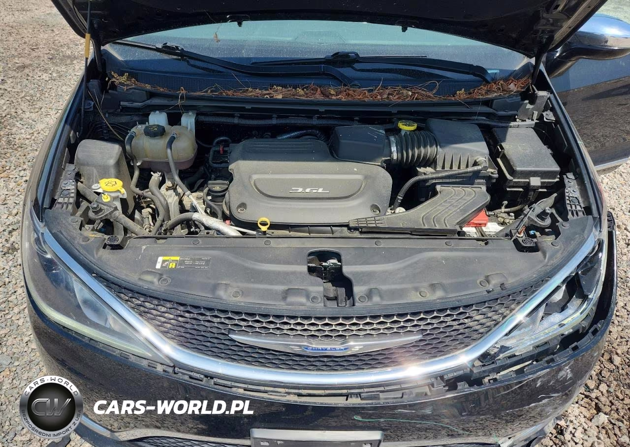 2018 Chrysler Pacifica Limited VIN:2C4RC1GG8JR233168 - 12