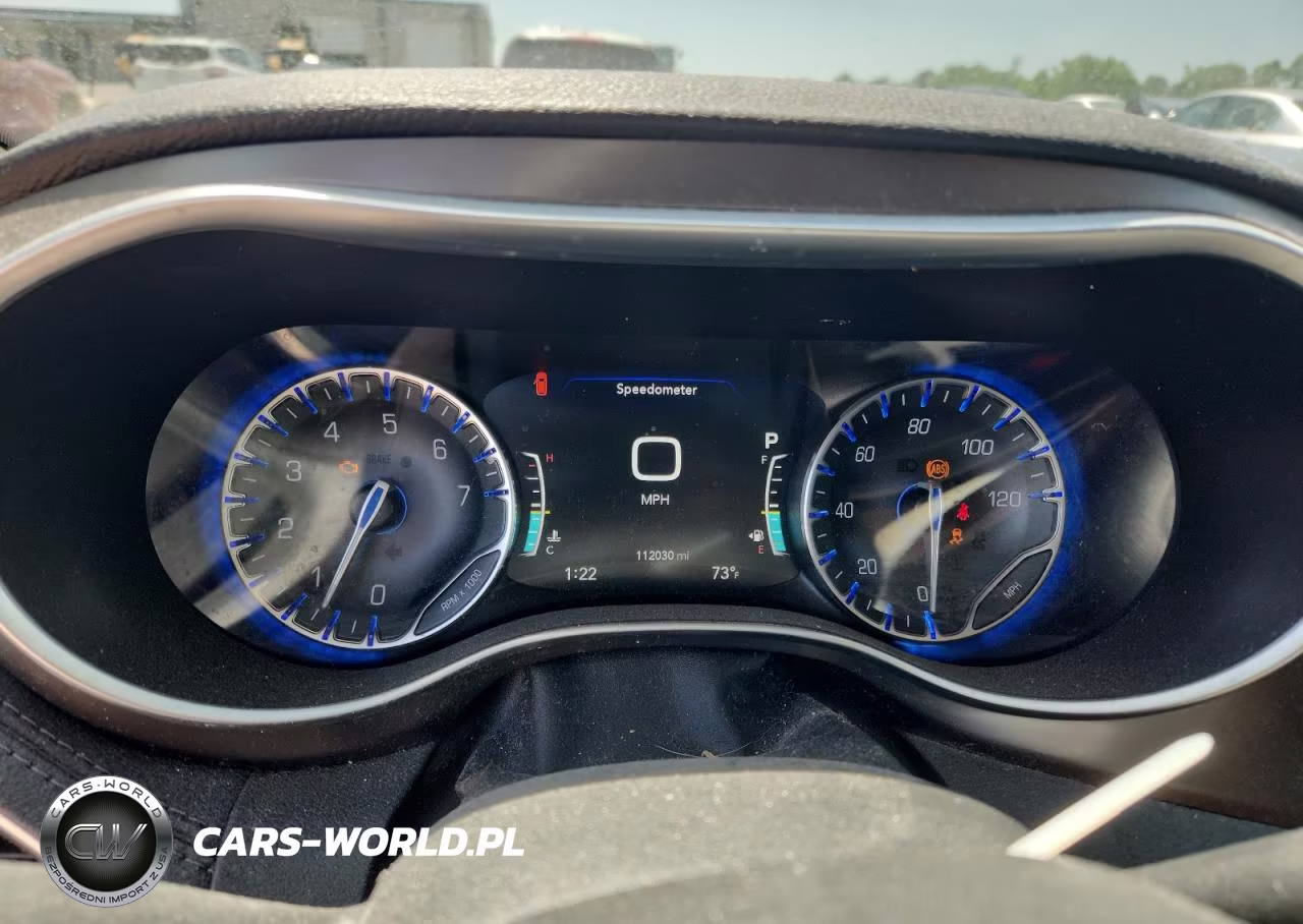 2018 Chrysler Pacifica Limited VIN:2C4RC1GG8JR233168 - 9