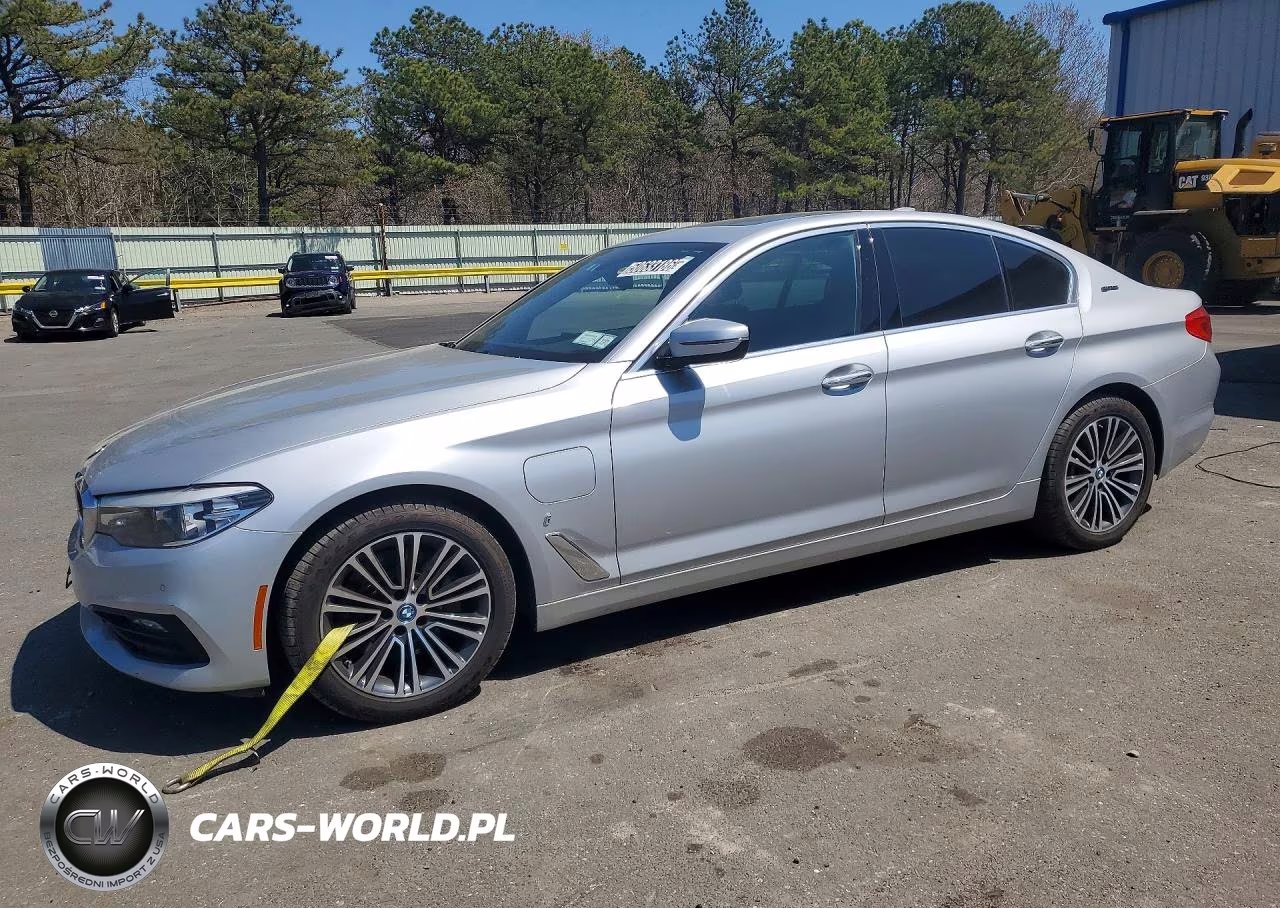 2018 BMW 530E