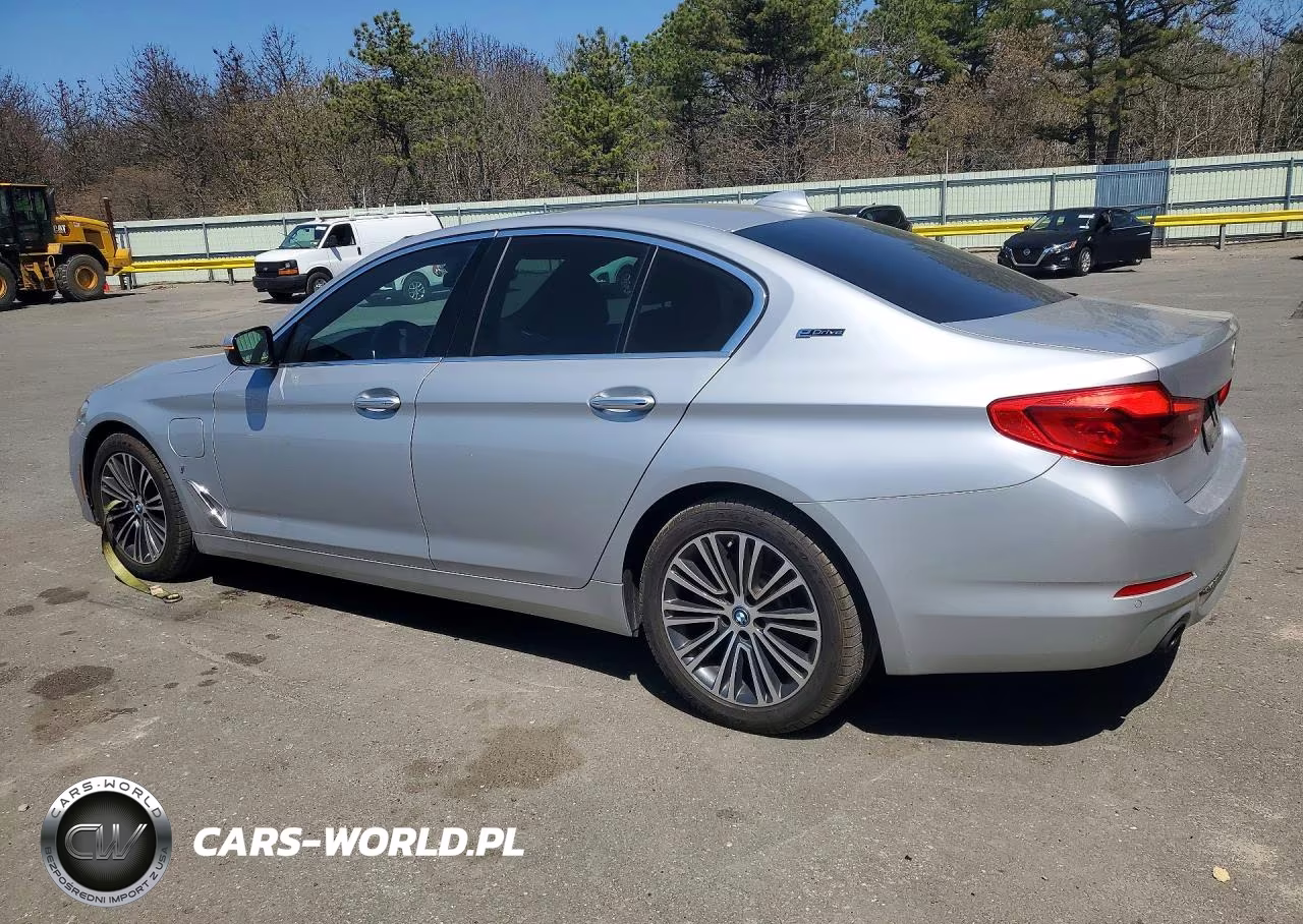 2018 BMW 530E VIN:WBAJA9C55JB252892 - 2