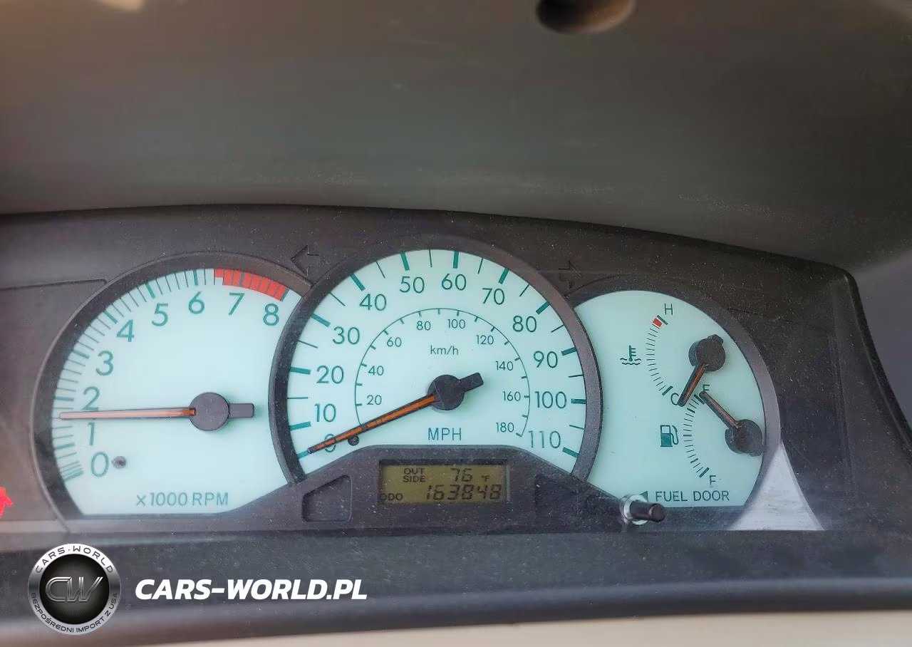 2004 Chev Corolla VIN:2T1BR32E54C167104 - 9