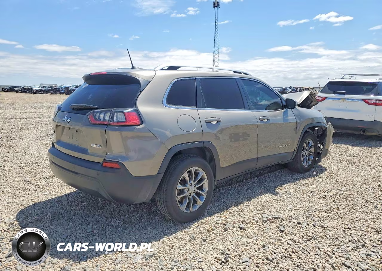 2020 Jeep Cherokee Latitude Plus VIN:1C4PJMLBXLD650872 - 3
