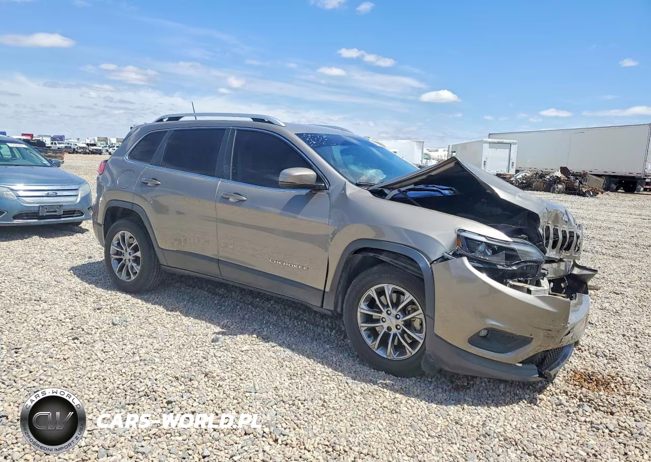 2020 Jeep Cherokee Latitude Plus VIN:1C4PJMLBXLD650872 - 4