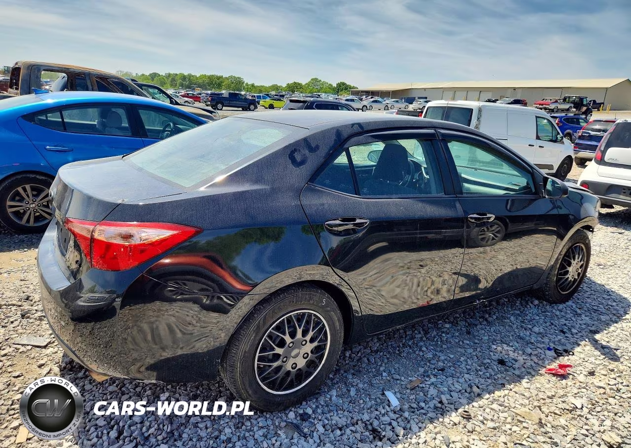 2019 Toyota Corolla Le VIN:2T1BURHEXKC152765 - 3