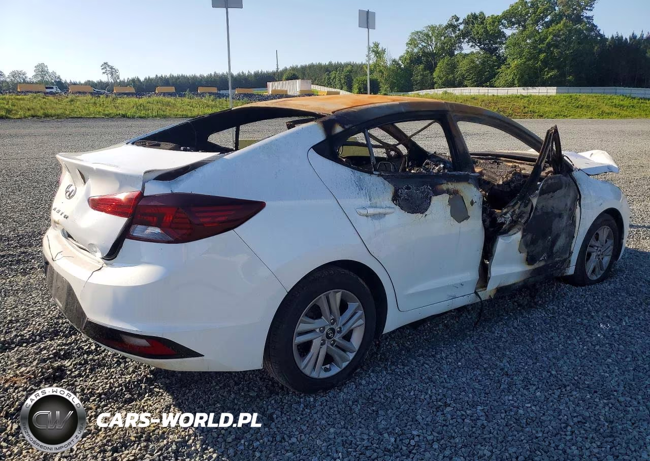 2020 Hyundai Elantra Sel VIN:5NPD84LF3LH577601 - 3