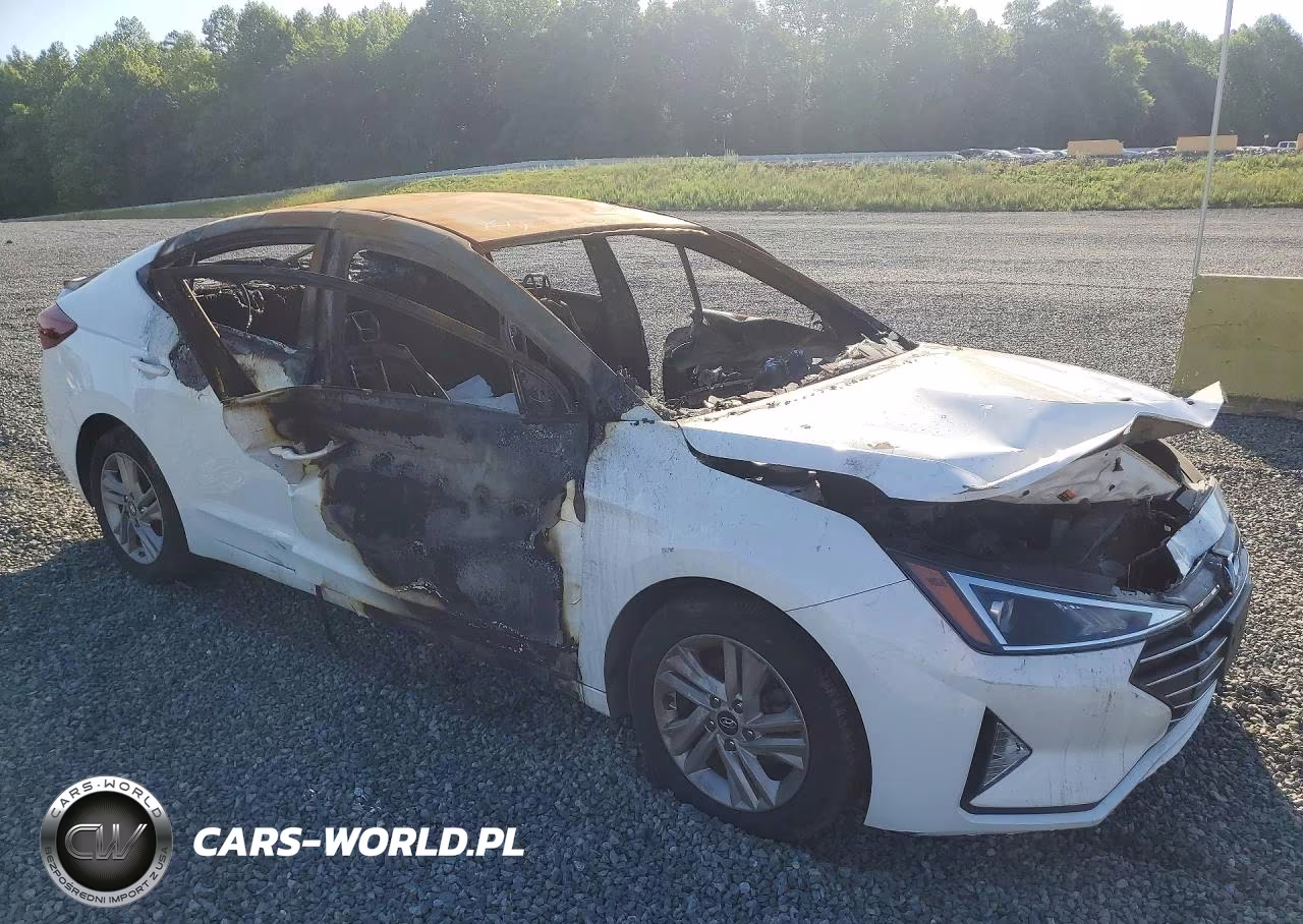 2020 Hyundai Elantra Sel VIN:5NPD84LF3LH577601 - 4