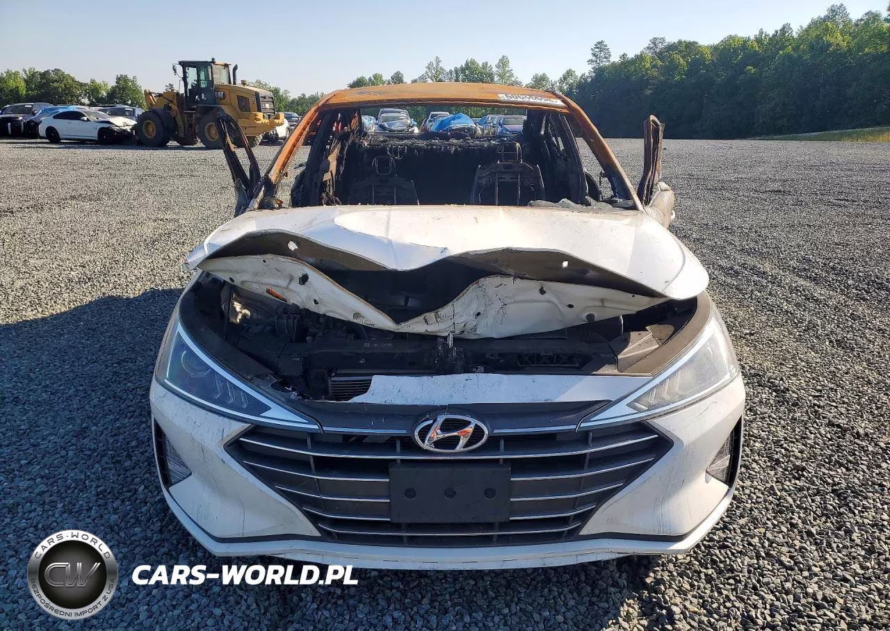 2020 Hyundai Elantra Sel VIN:5NPD84LF3LH577601 - 5