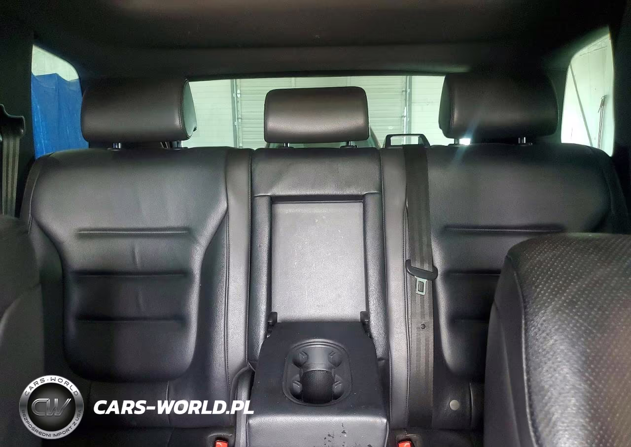 2017 Volkswagen Touareg Wolfsburg VIN:WVGRF7BP1HD000355 - 10