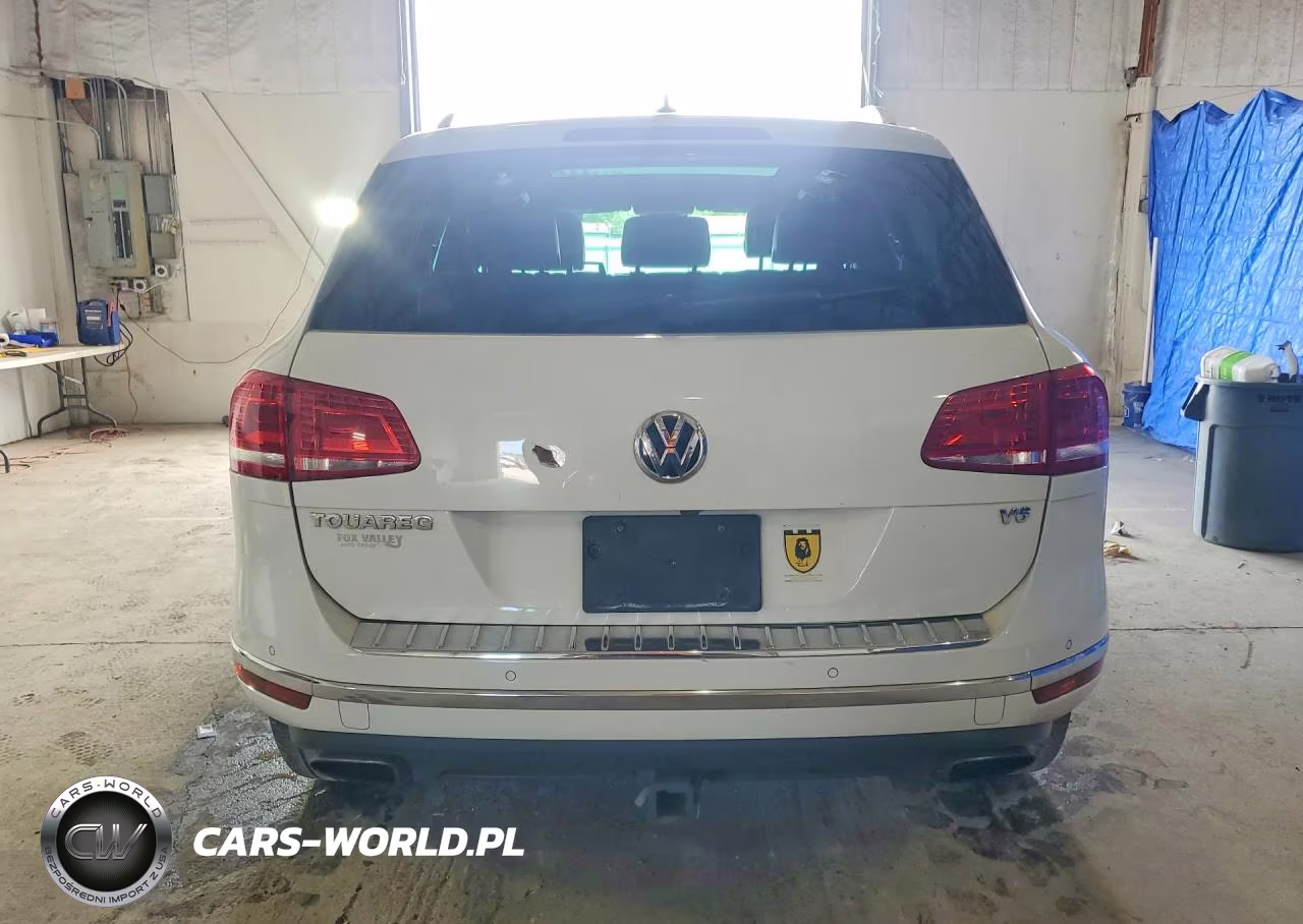 2017 Volkswagen Touareg Wolfsburg VIN:WVGRF7BP1HD000355 - 6
