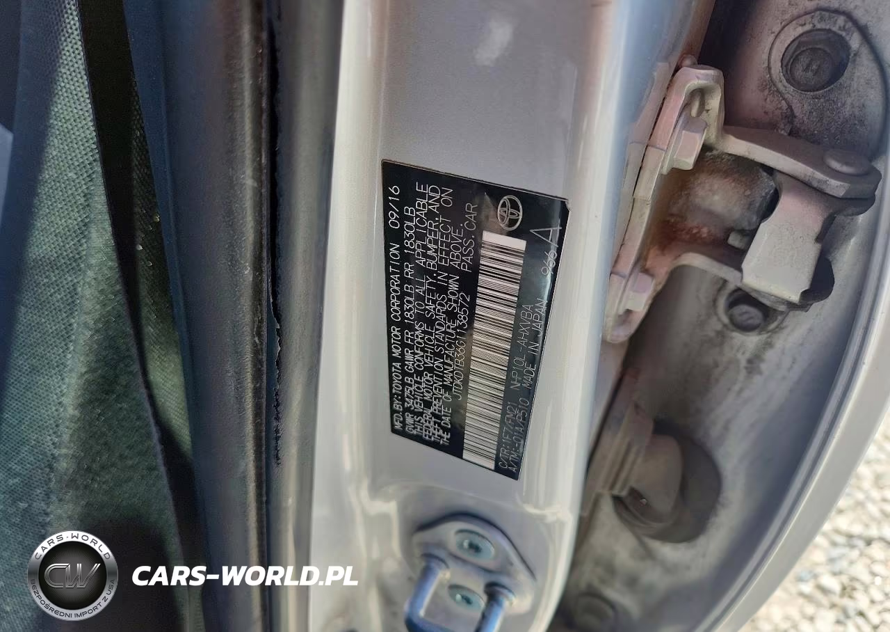 2016 Toyota Prius C Two VIN:JTDKDTB36G1138572 - 12