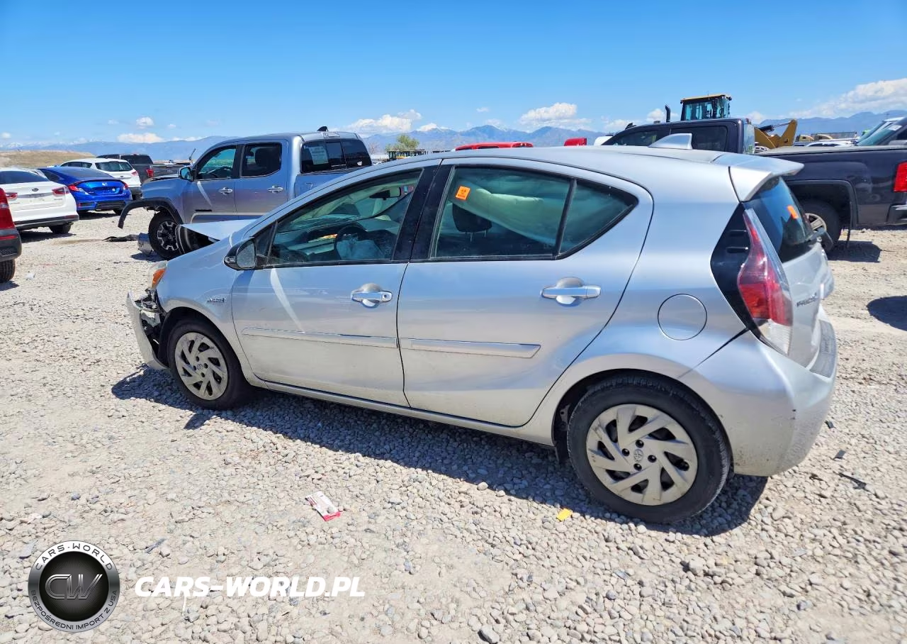 2016 Toyota Prius C Two VIN:JTDKDTB36G1138572 - 2