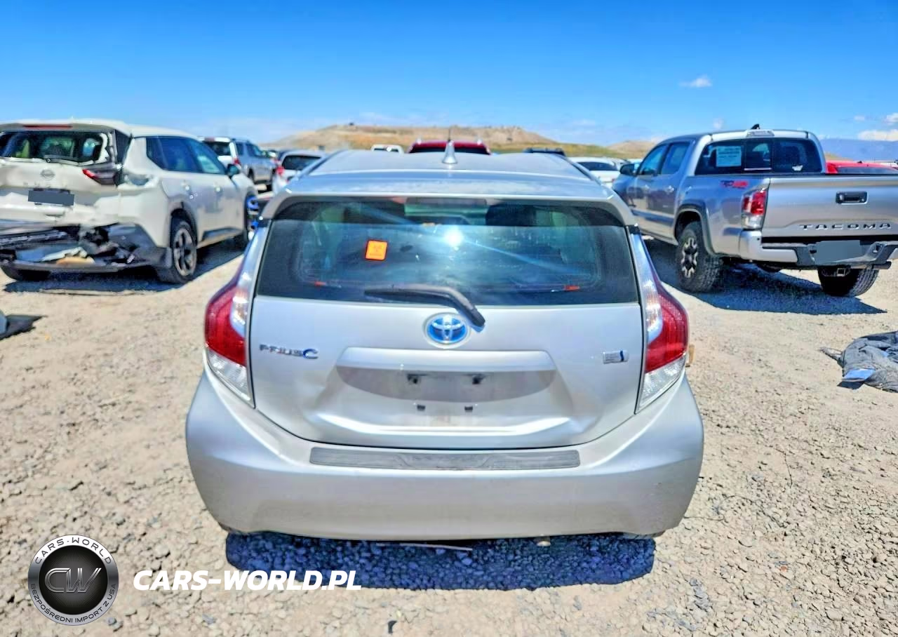 2016 Toyota Prius C Two VIN:JTDKDTB36G1138572 - 6