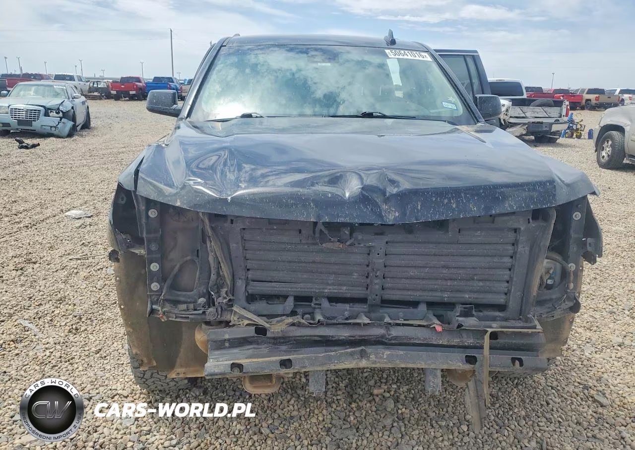 2019 Chevrolet Suburban K1500 Lt VIN:1GNSKHKC5KR187427 - 5