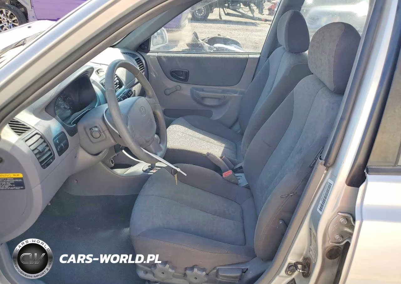 2005 Hyundai Accent Gl VIN:KMHCG45CX5U625326 - 7