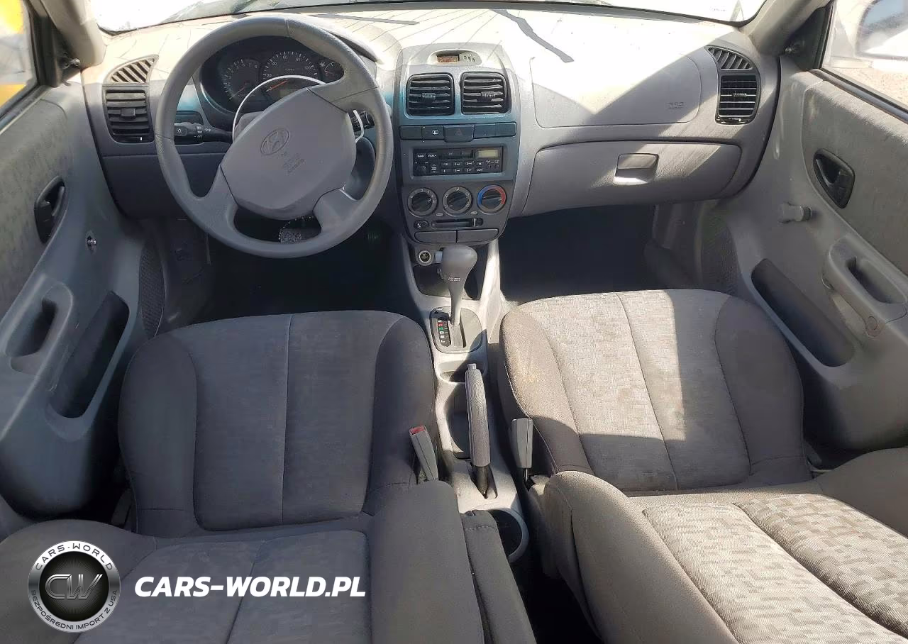 2005 Hyundai Accent Gl VIN:KMHCG45CX5U625326 - 8