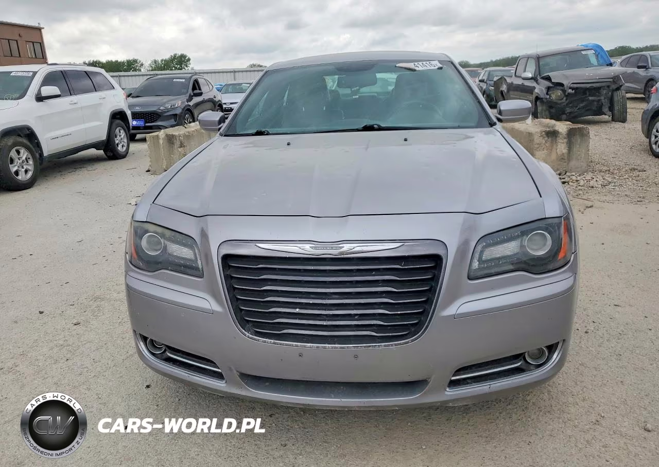 2014 Chrysler 300 S VIN:2C3CCABG8EH361181 - 5