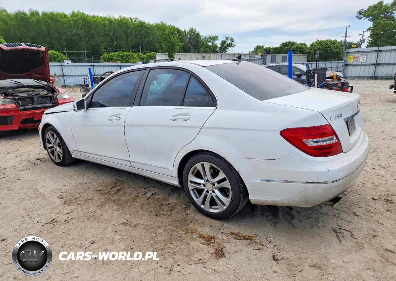 2014 Mercedes-Benz C 250 VIN:WDDGF4HB9EG257060 - 2