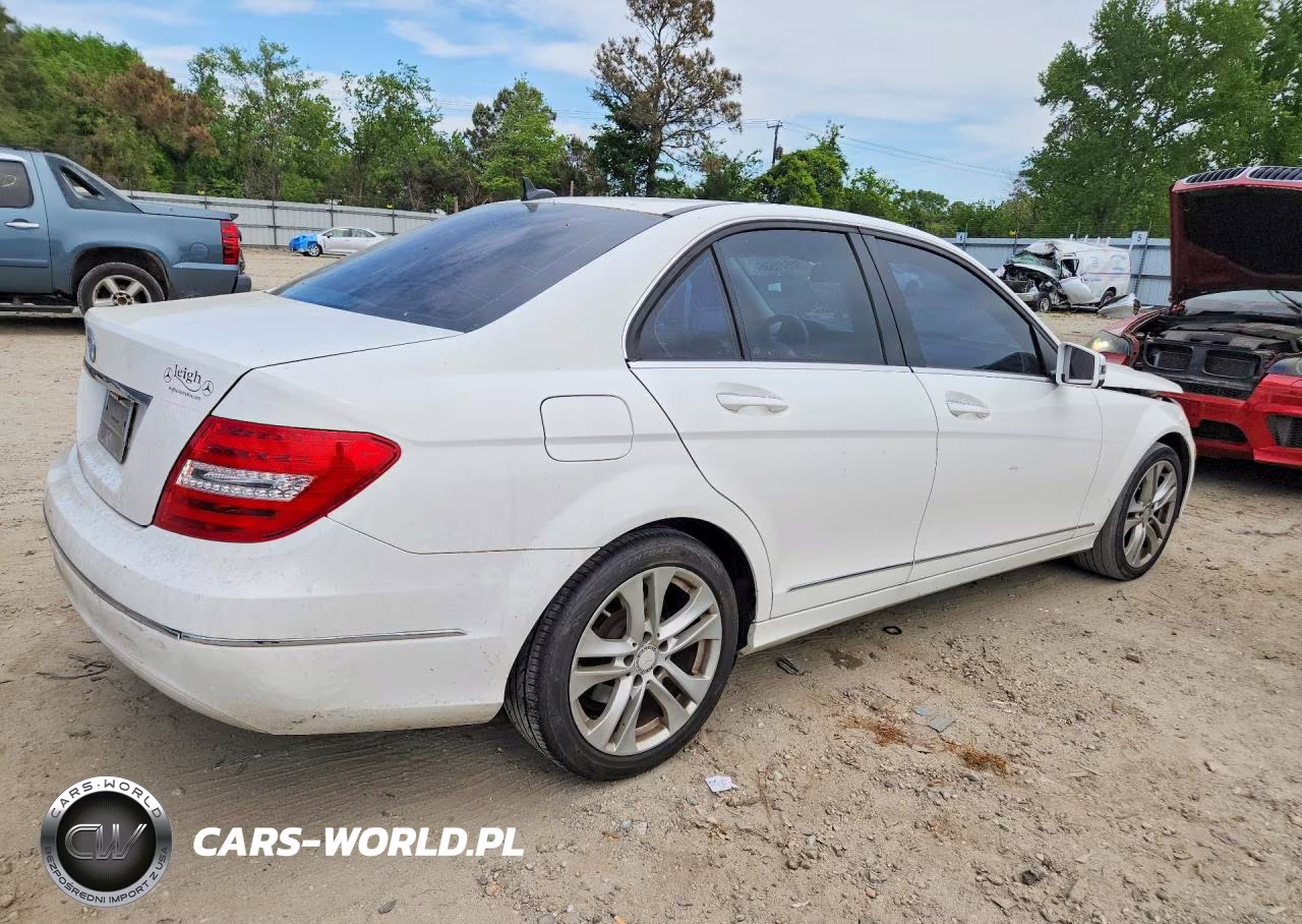 2014 Mercedes-Benz C 250 VIN:WDDGF4HB9EG257060 - 3