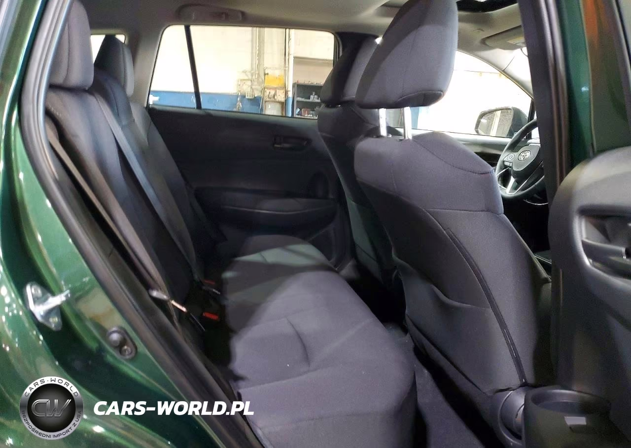 2026 Toyota Corolla Cross Le VIN:7MUBAAAG7TV188479 - 11