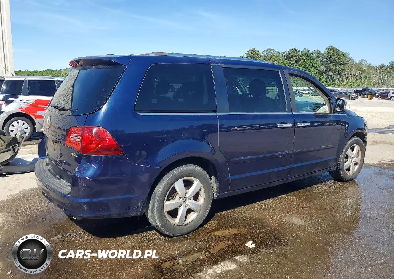 2013 Volkswagen Routan Sel Premium VIN:2C4RVADG0DR725339 - 3