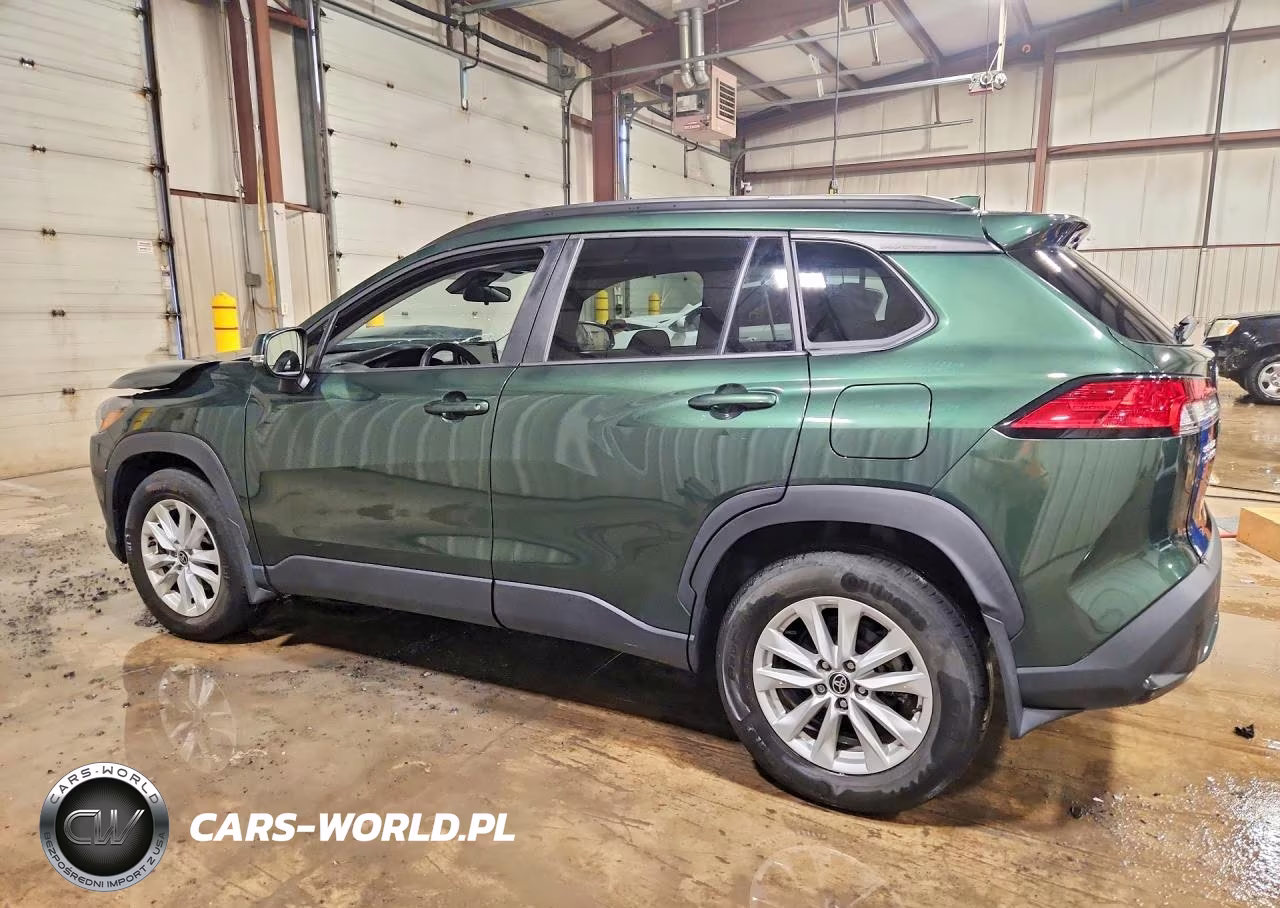 2022 Toyota Corolla Cross Le VIN:7MUCAABG5NV016697 - 2