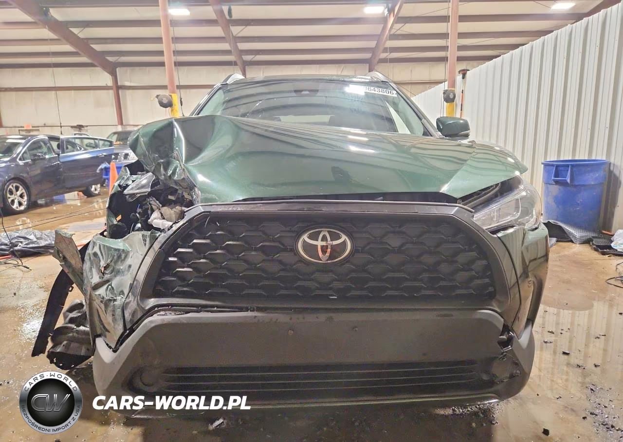 2022 Toyota Corolla Cross Le VIN:7MUCAABG5NV016697 - 5