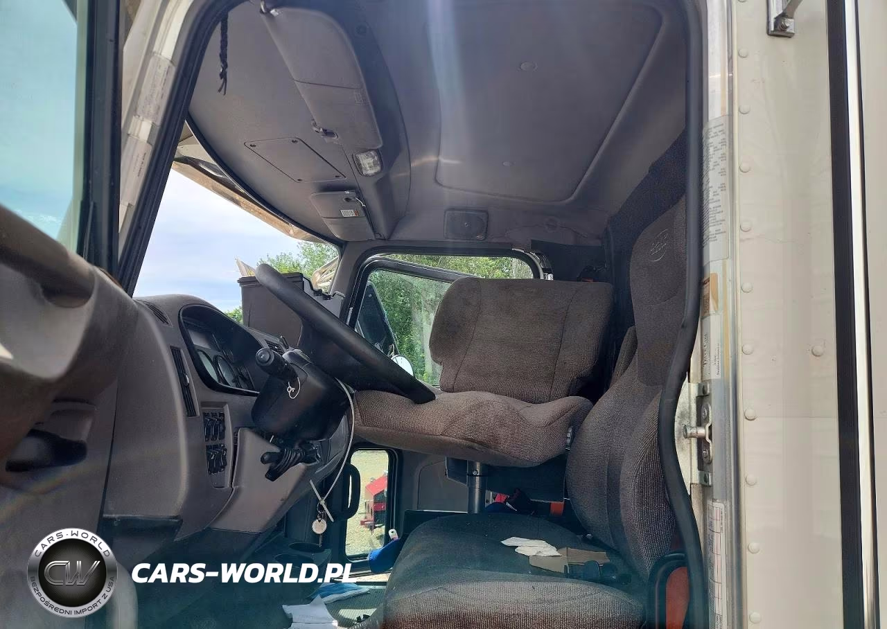 2023 Peterbilt 348 Fuel - Lube Truck VIN:2NP3LJ0X6PM856349 - 5