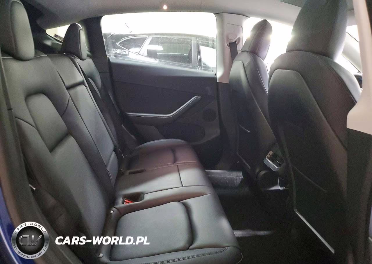 2022 Tesla Model Y VIN:7SAYGDEE3NF363429 - 10