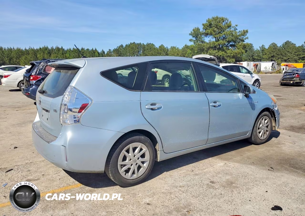 2014 Toyota Prius V Two VIN:JTDZN3EU1E3315109 - 3