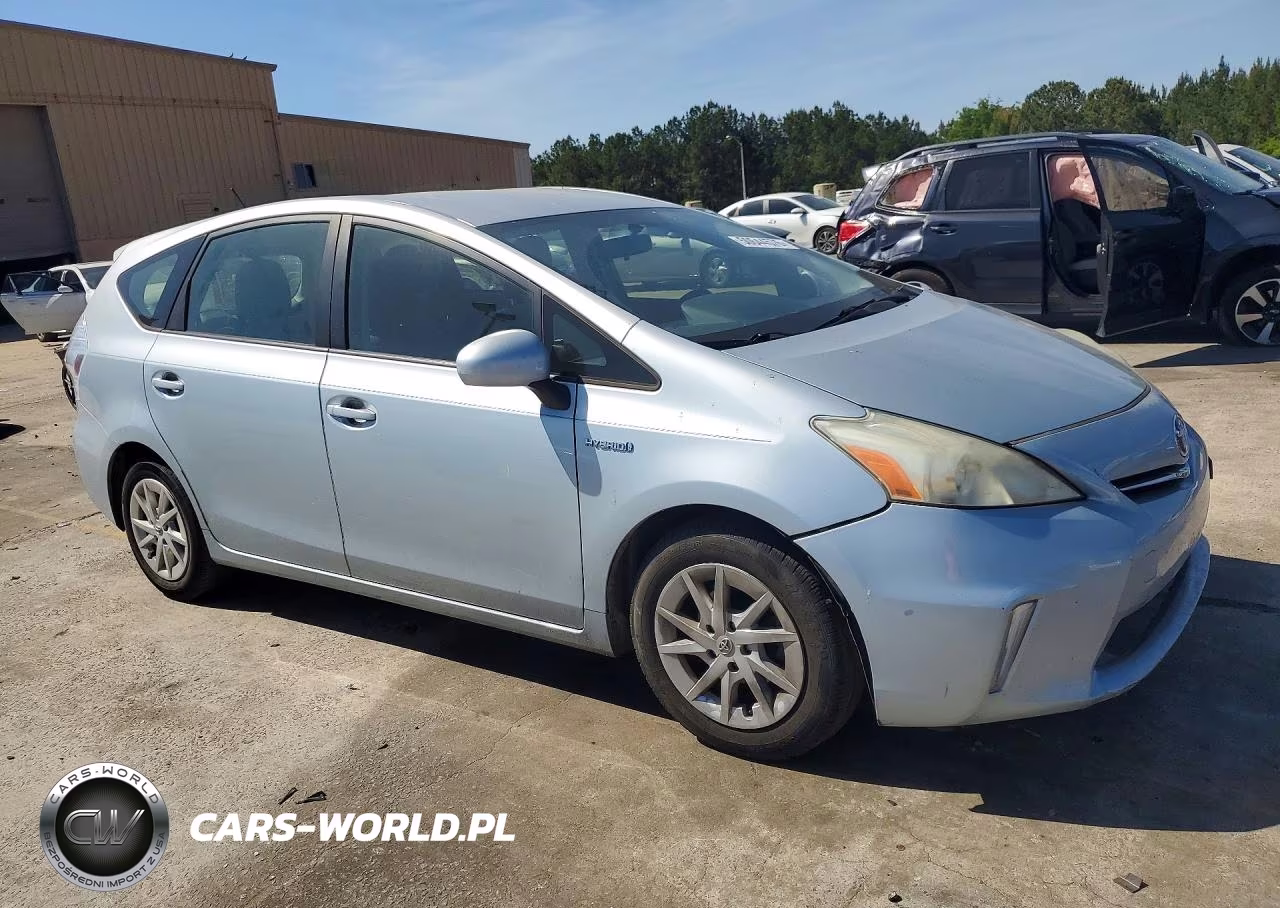 2014 Toyota Prius V Two VIN:JTDZN3EU1E3315109 - 4