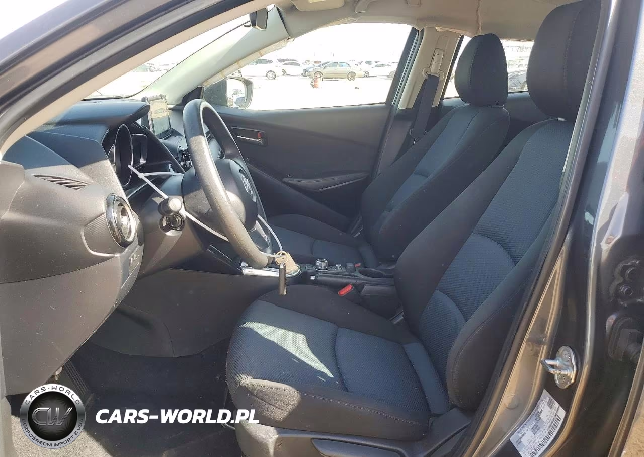 2016 Scion Ia Base VIN:3MYDLBZV2GY107104 - 7