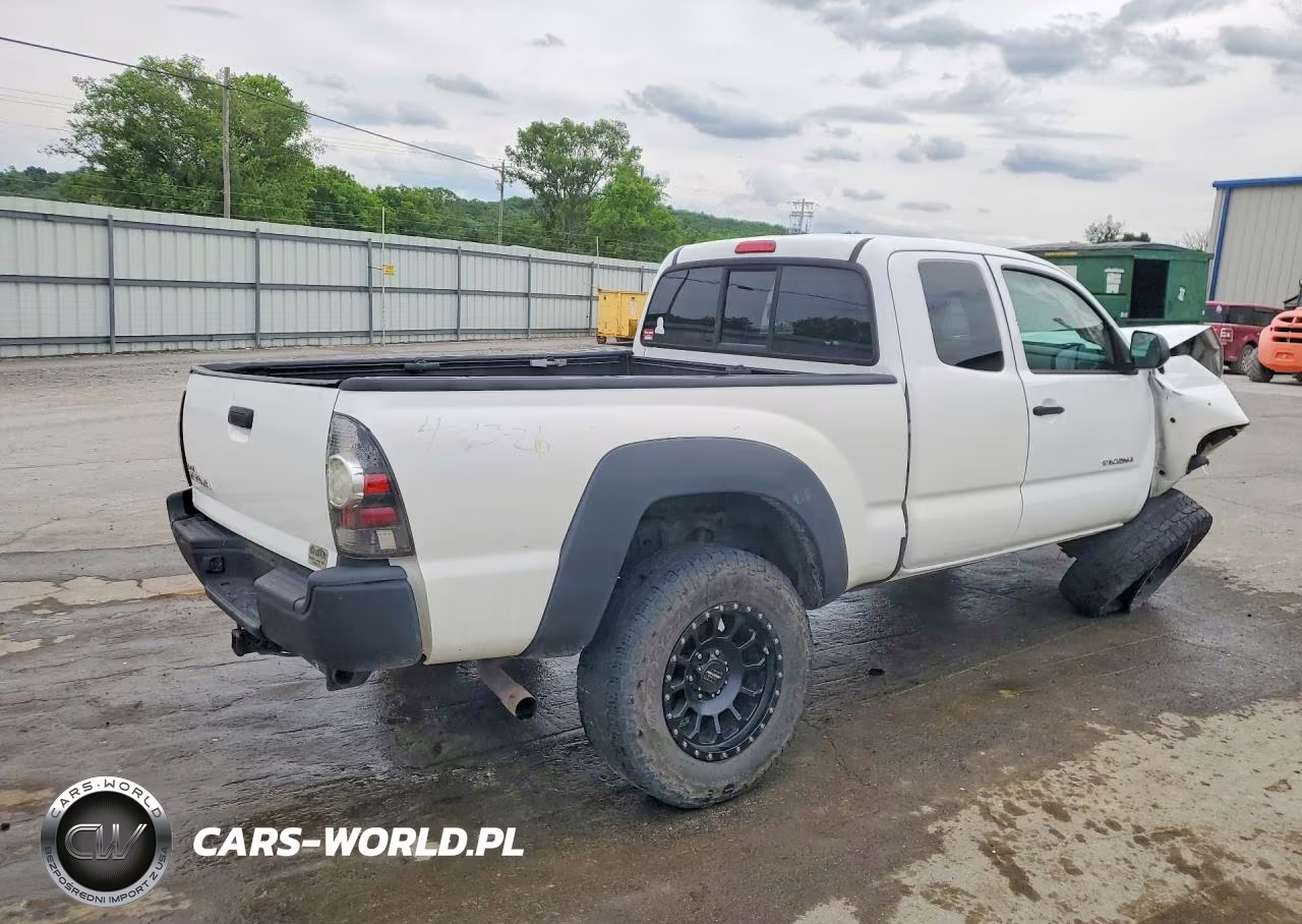 2014 Toyota Tacoma Access Cab VIN:5TFUX4EN3EX024641 - 3