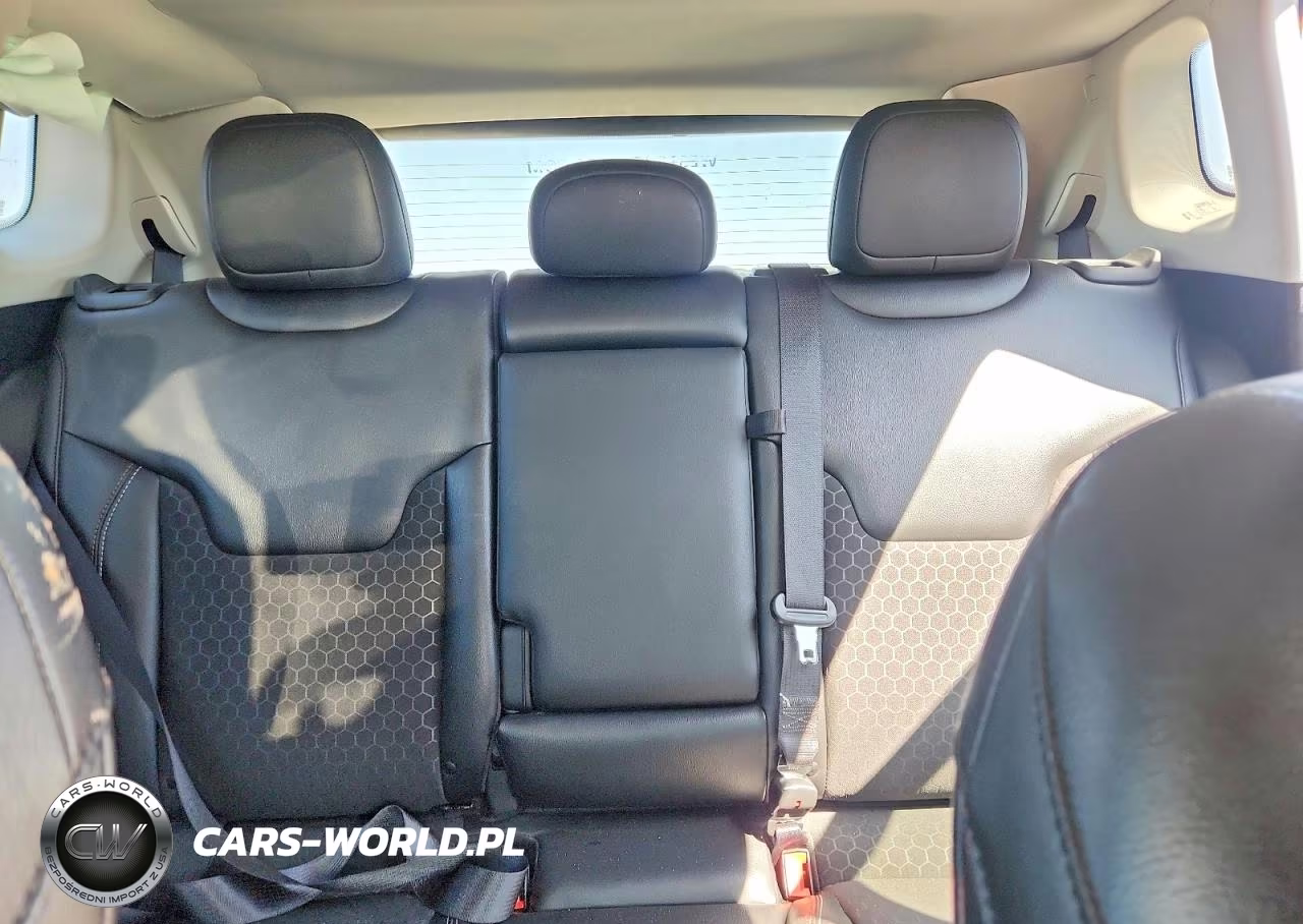 2020 Jeep Compass Latitude VIN:3C4NJCBB4LT257060 - 10