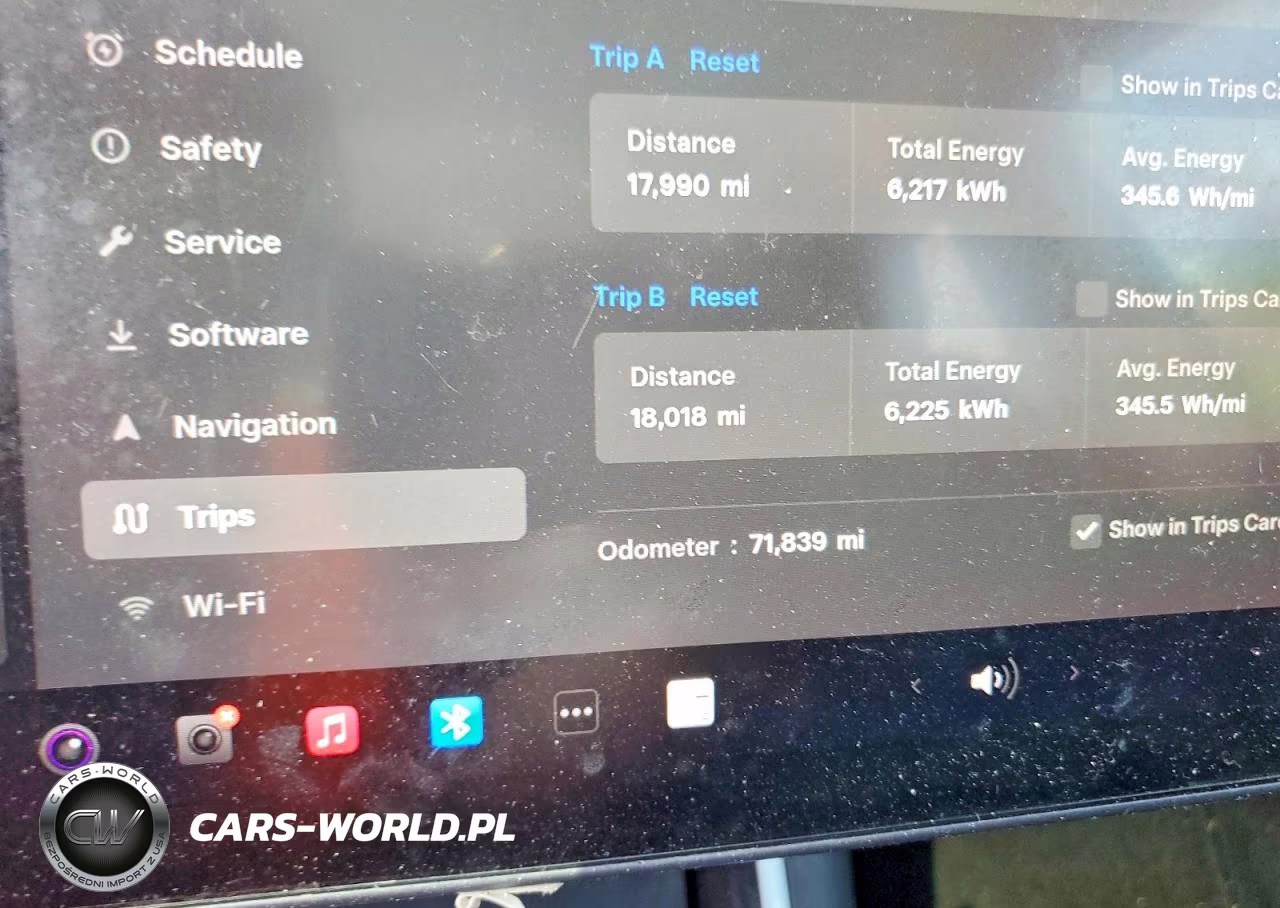 2020 Tesla Model Y VIN:5YJYGDEF4LF011379 - 9