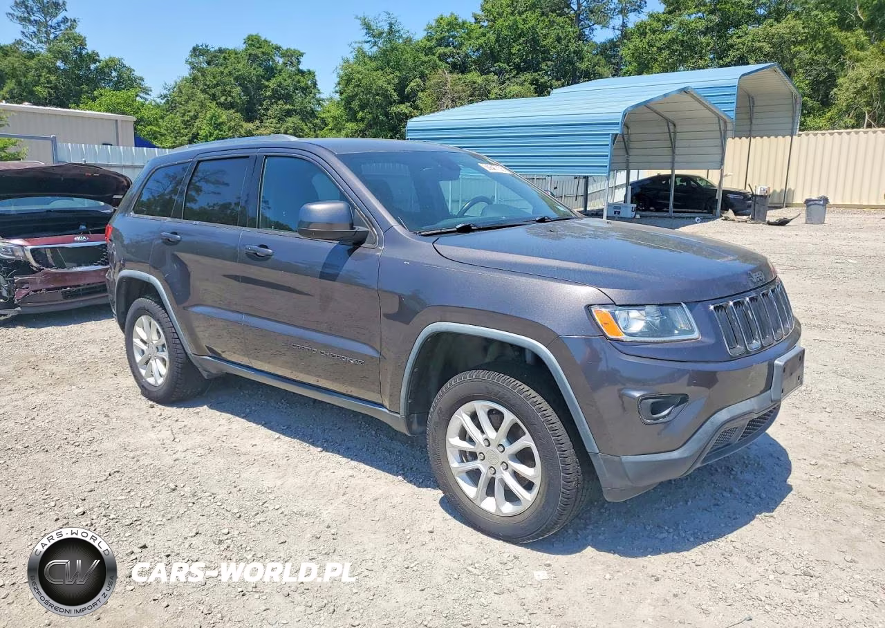 2015 Jeep Grand Cherokee Laredo VIN:1C4RJEAG6FC231750 - 4